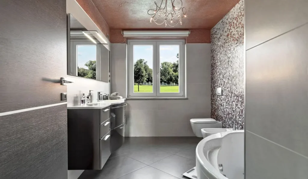 Window in a small Bathroom