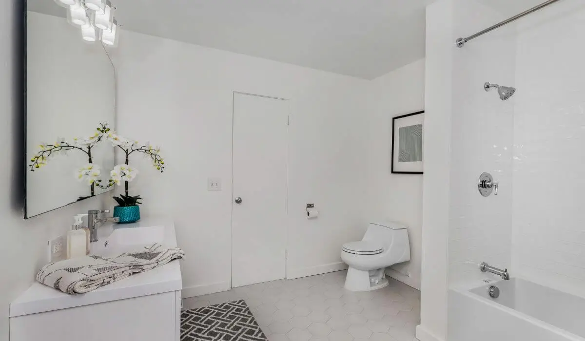 Three Quarter Bathroom Layouts